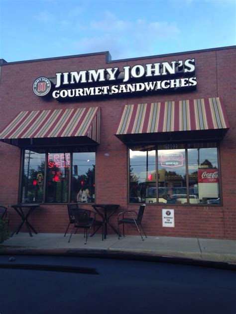 We bake our bread in-house and slice our meats, cheese and fresh veggies by hand so that we can make you the perfect Freaky Fresh¨ sandwich. . Jimmy johns springfield mo